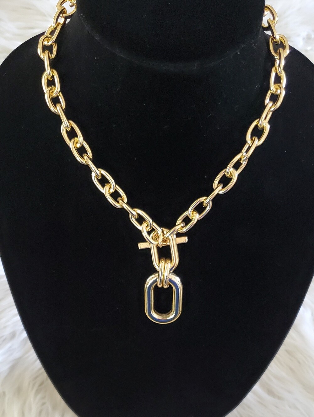 New Gold Tone Chain Link Statement Pendant Necklace Double Strand Lightweight - Picture 2 of 5